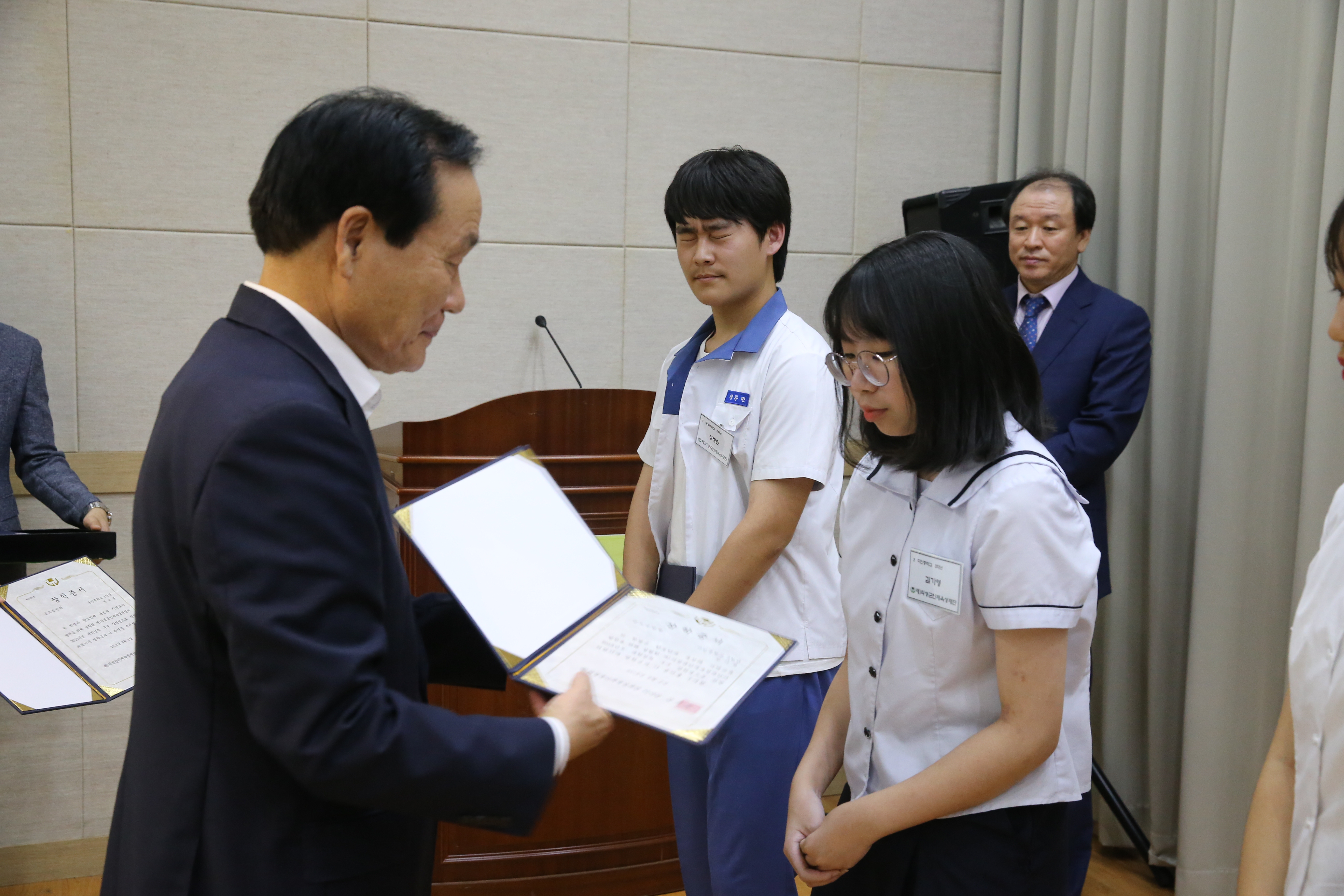 클릭하시면 원본이미지를 보실 수 있습니다.